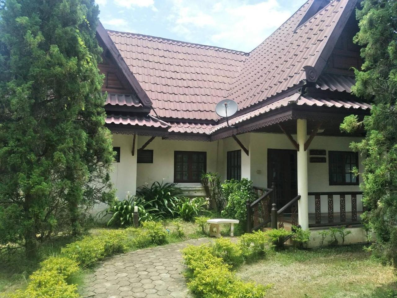 Inthanon Riverside Resort Chom Thong Bagian luar foto