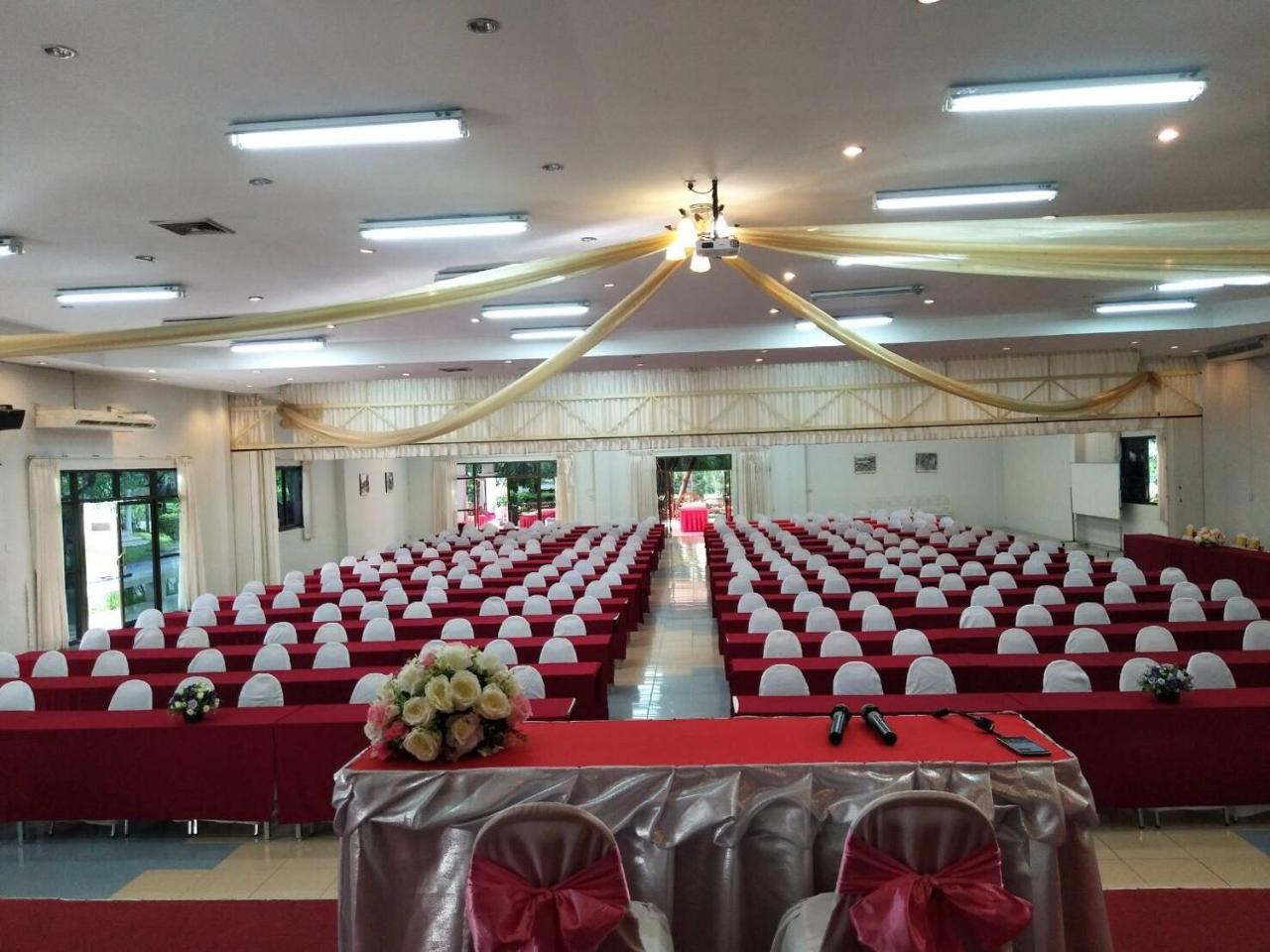 Inthanon Riverside Resort Chom Thong Bagian luar foto