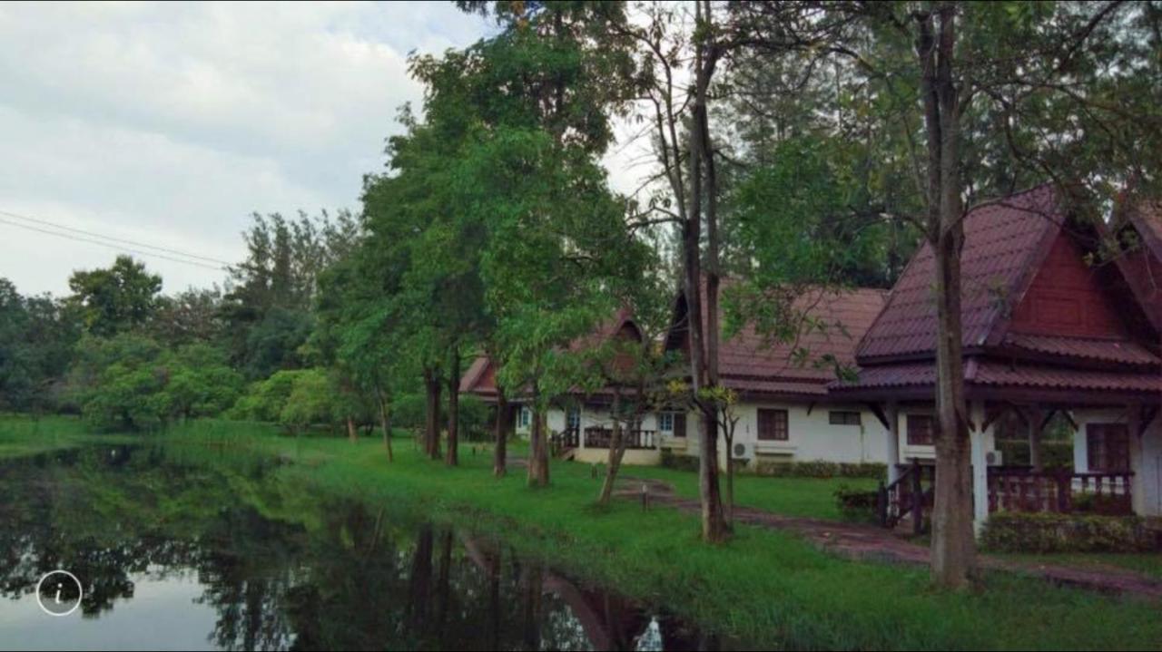 Inthanon Riverside Resort Chom Thong Bagian luar foto